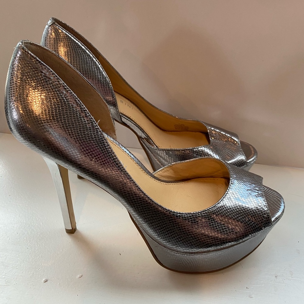 Gianni Bini silver heels